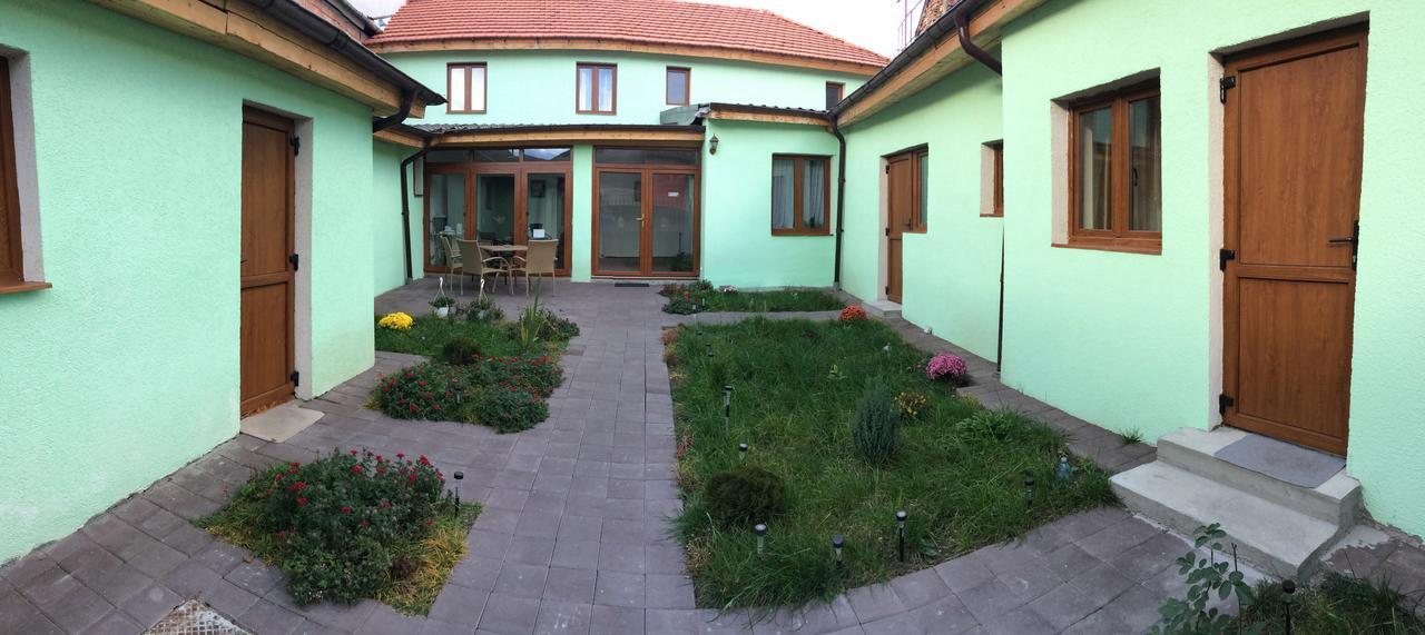 Casa Aurelia Bed & Breakfast Сибиу Екстериор снимка