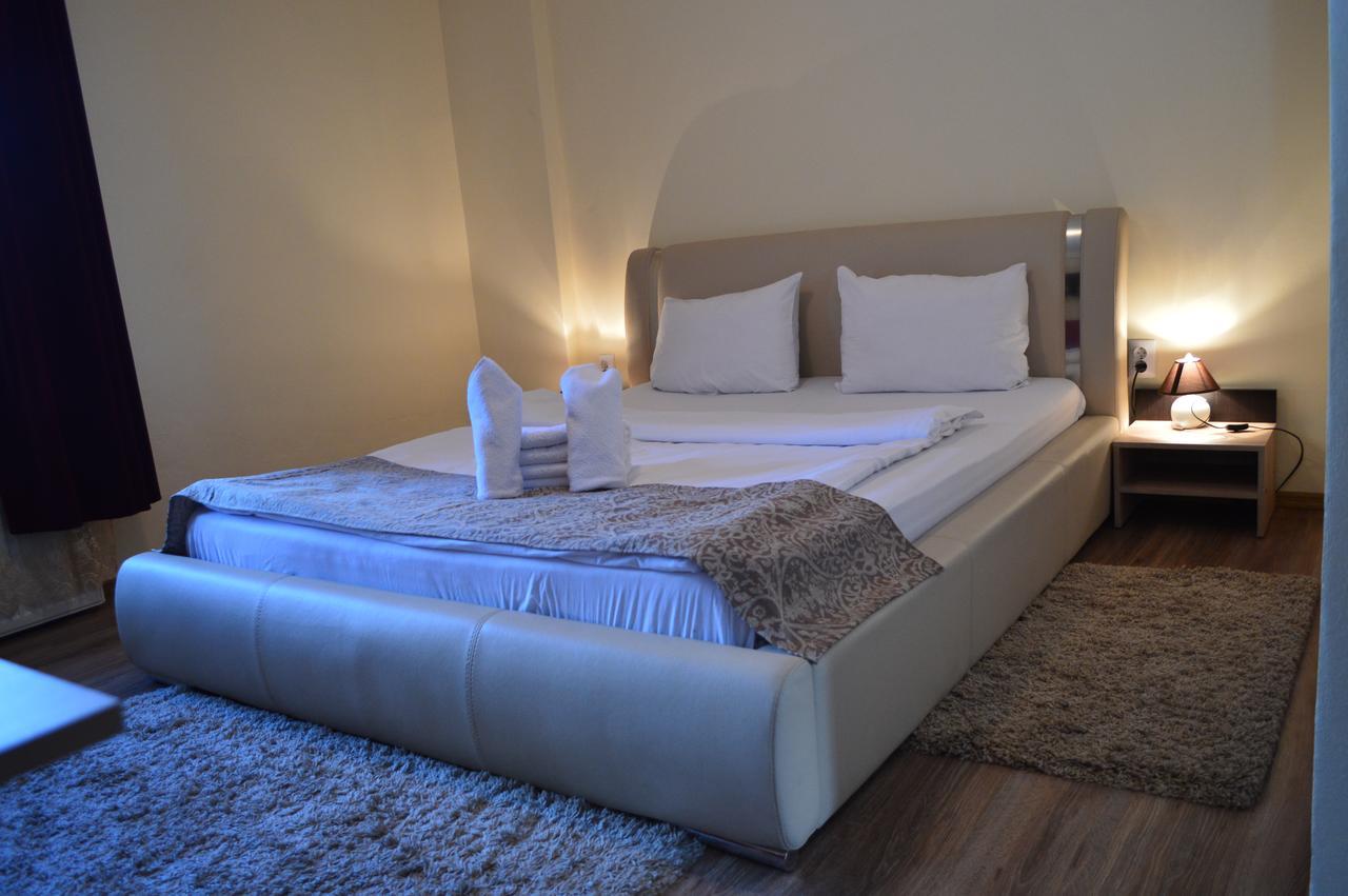 Casa Aurelia Bed & Breakfast Сибиу Екстериор снимка